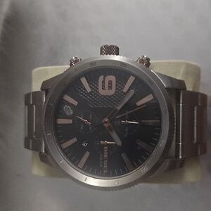 🎊Diesel Metallic Silver and Charcoal Watch